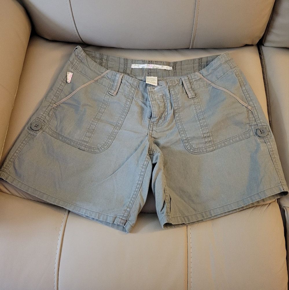 Tyte green cotton/linen shorts